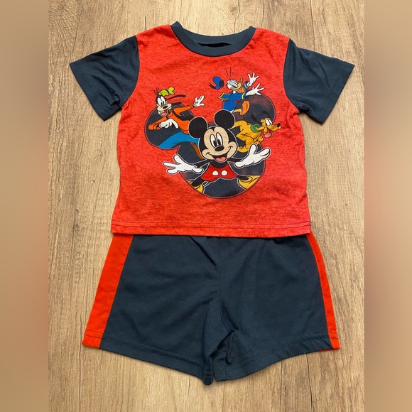 Disney Mickey and Friends 3 Piece Pajama Set 3T - Picture 2 of 12